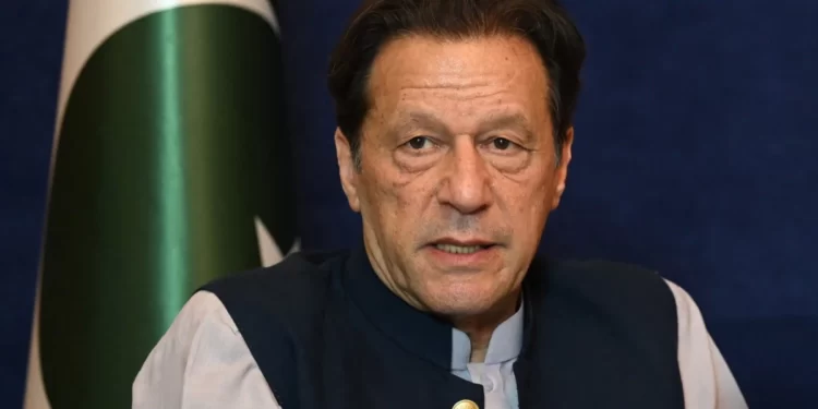 Fostul prim-ministru al Pakistanului, Imran Khan, a fost arestat pentru luare de mită!