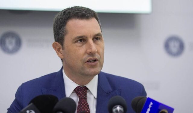 Ministrul Mediului, Tanczos Barna, ține cu dinții de funcție! „Poziţia mea este de ministru pe patru ani. Aşa am venit în 2020!”
