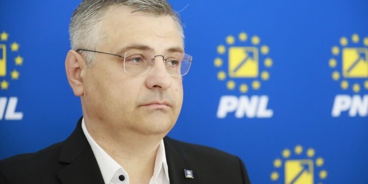 Senatorul Vlad Pufu: „Trebuie să ne gândim la copii, mai ales că e o generație de sacrificiu!”