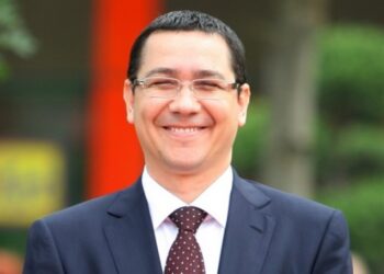 Victor-Viorel Ponta: „La Turism e un ministru care nu zboară cu avionul!”
