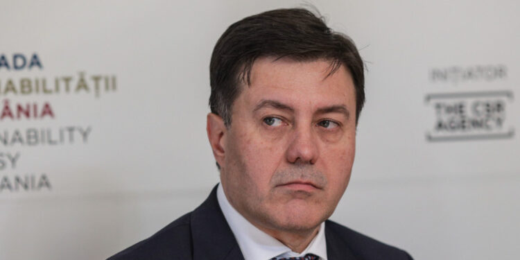 Ministrul Economiei: Sunt convins că se vor ieftini produsele de bază începând cu luna august