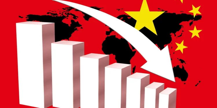 China, pe marginea prăpastiei! Evergrande riscă să bage țara în faliment, după ce a anunțat pierderi de 100 de miliarde de euro!