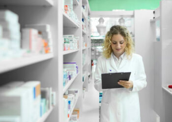 Grevă japoneză în farmacii. Motivul: CNAS decontează în septembrie abia jumătate din facturile plătite în mai!