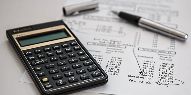 Salariile minime brute din construcţii şi industria alimentară au fost majorate, pentru ca salariile nete să rămână neschimbate după reţinerea CASS.