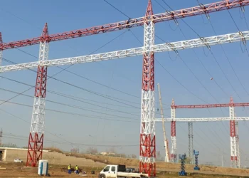 Contracte de peste 330 de milioane de euro, semnate cu Transelectrica pentru dezvoltarea reţelei de transport