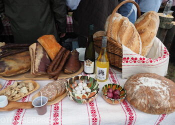 Cum suntem prostiți pe față: produse din import, vândute la noi ca și când ar fi tradiționale românești!