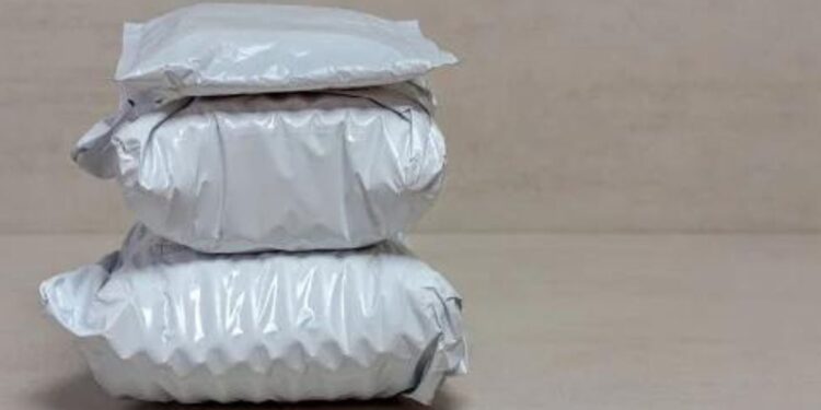 Pungile de curierat pot fi alegerea ideală pentru expedierea obiectelor mici