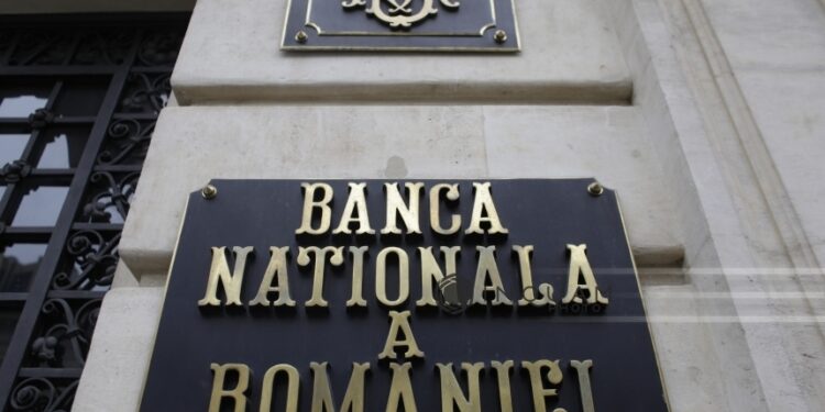 Rezervele valutare la BNR au crescut în noiembrie cu 700 de milioane euro, la 58,89 miliarde euro