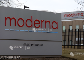 După Covid-19, Moderna vrea să ne mai bage pe gât un vaccin „terapeutic” împotriva cancerului de piele până în 2025!