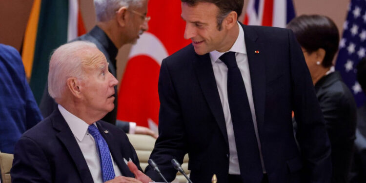 O nouă gafă marca Joe Biden. Emmanuel Macron, confundat cu un fost președinte mort de aproape trei decenii