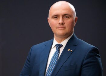 Deputatul AUR de Suceava, Doru Acatrinei, consideră că majorarea taxelor de la 1 ianuarie a reprezentat „bomboana de pe coliva economiei”