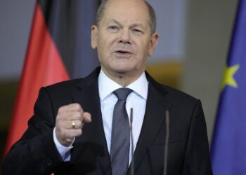 Grevele din Germania bagă în corzi guvernul condus de Scholz