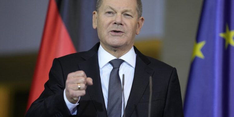 Grevele din Germania bagă în corzi guvernul condus de Scholz