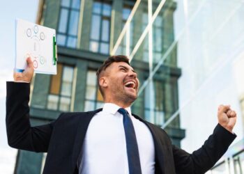 Află cum să-ți transformi oportunitățile în afaceri de succes