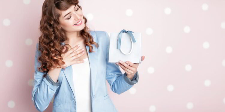 Cadouri personalizate pentru educatoare – ideale pentru 8 Martie