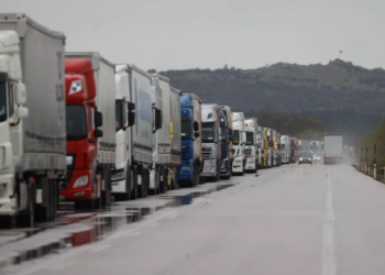 Vama în care timpul de aşteptare este de 20 de ore pentru TIR-uri