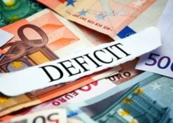 România a încheiat primul trimestru al anului cu un deficit de 2,06% din PIB