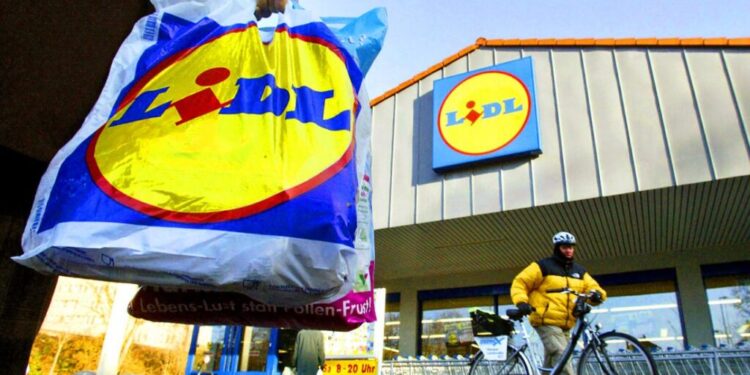 Fraudele de la Lidl, Kaufland sau Carrefour au fost date în vileag