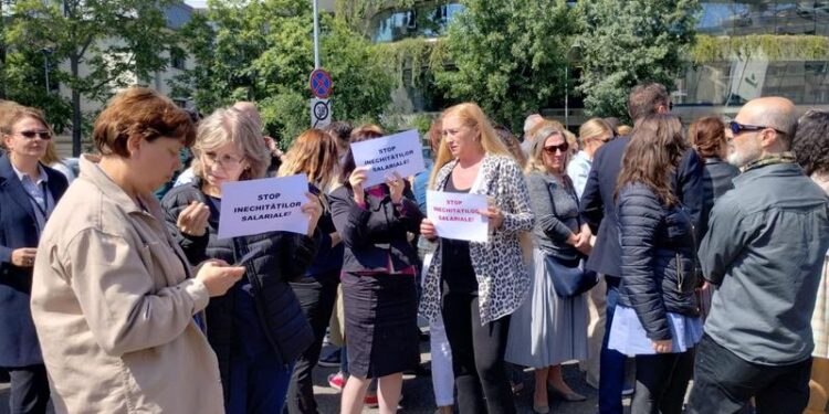 Marcel Ciolacu, acuzat de „hărţuire şi ameninţare” de sindicate, care vor să facă grevă la Guvern!