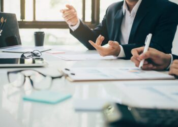 5 motive pentru care ar trebui să apelezi la profesioniști cu expertiză pentru prețurile de transfer