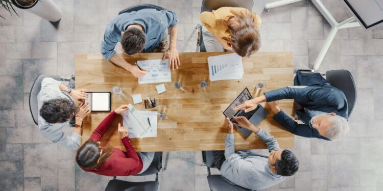 Cum să îți crești brandul online cu ajutorul unei agenții de digital