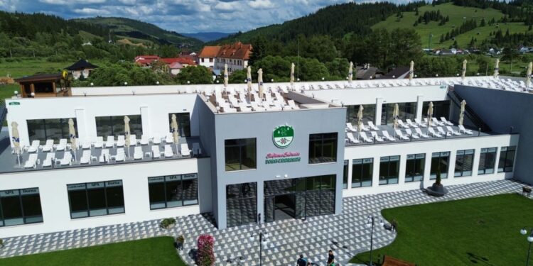 Gheorghe Șoldan, alături de miniștrii Economiei și Digitalizării la inaugurarea stațiunii balneoclimaterice Dorna Candrenilor: „Dănuț Candrea a arătat unui județ întreg că se poate!”