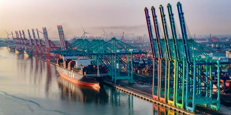 Porturile inteligente vor contribui la consolidarea comerțului exterior al Chinei