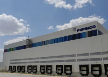 PepsiCo România a inaugurat un depozit automatizat la fabrica din Popești-Leordeni. Și Ciolacu a fost prezent