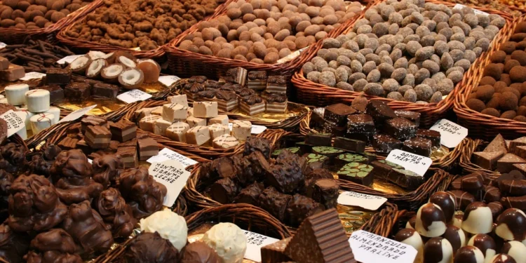 România se numără printre ţările din UE cu cea mai mare creştere a preţului la cacao şi ciocolată
