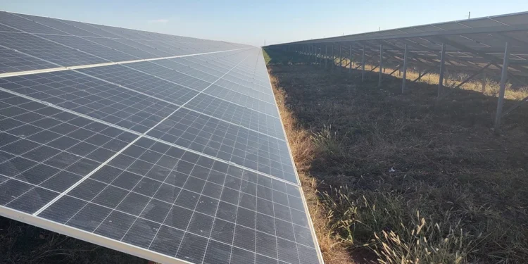 Record: Cea mai mare producție de energie solară din istoria României, aproape cât centralele nucleară