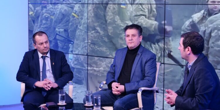 Deputații Mihail Albișteanu și Cristian Ivănuță au solicitat să fie introduse mai multe vagoane de tip cușetă pe ruta feroviară Iași-Mangalia