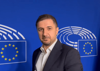 Adrian Axinia (AUR): ”Piaţa unică europeană de energie este o farsă. România produce mai mult decât consumă, dar are cele mai mari preţuri”
