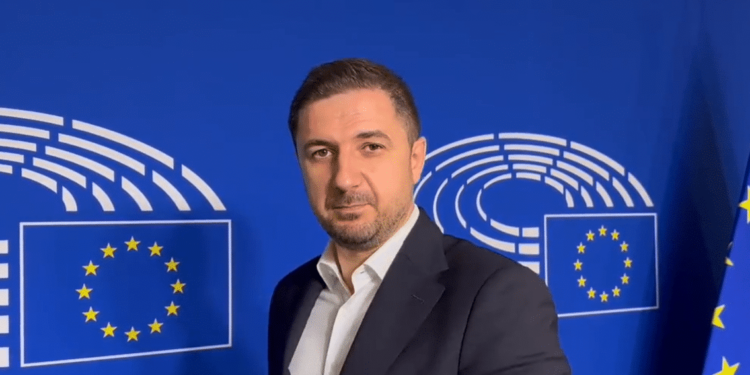 Adrian Axinia (AUR): ”Piaţa unică europeană de energie este o farsă. România produce mai mult decât consumă, dar are cele mai mari preţuri”