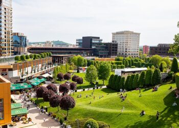 Ce înseamnă implicarea în comunitate. 12 ani de investiții continue de la inaugurarea oficială a PALAS Iași