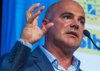 Rareș Bogdan ne asigură: Avem cel mai pregătit om – generalul Ciucă