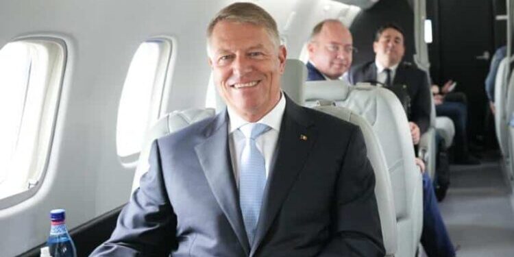 Iohannis are datorii la stat și vrea gratis un palat de milioane de euro
