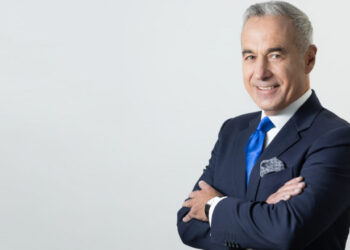 Ce avere are Călin Georgescu. Cât a câștigat lunar din jobul lui de profesor în Pitești