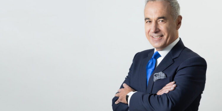 Ce avere are Călin Georgescu. Cât a câștigat lunar din jobul lui de profesor în Pitești