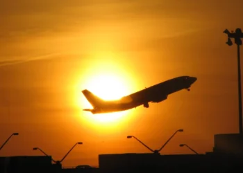 Numărul total de pasageri din UE care au folosit avionul în 2024 a ajuns la 973 milioane