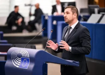 Adrian Axinia (AUR): La nivel european, liderii au înțeles că e lovitură de stat și se disociază de Iohannis