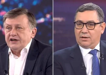 Crin Antonescu îi răspunde lui Victor Ponta: „Oricine are dreptul să se facă de râs”