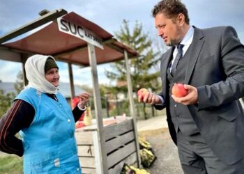 Europarlamentarul Claudiu Târziu (AUR): Boicotarea supermarketurilor este un gest necesar, care poate da semnalul unei REDEȘTEPTĂRI NAȚIONALE