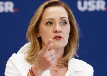 Elena Lasconi critică BEC: Georgescu trebuia lăsat să candideze, românii decid