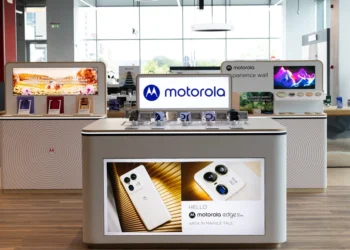 Motorola și-a consolidează prezența în România: 1 din 10 telefoane vândute sunt Motorola
