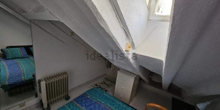 Cum arată apartamentul de 14 mp care se vinde cu 95.000 de euro? Nu are nici măcar baie!