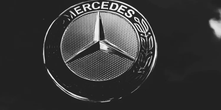 Mercedes şi-a făcut stocuri masive în SUA, înainte de introducerea noilor taxe vamale