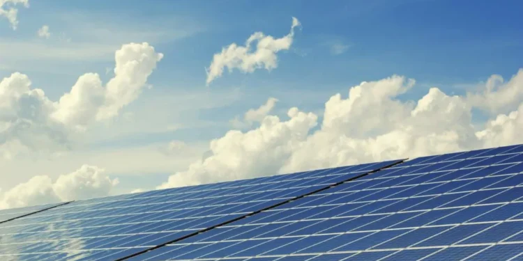 Energia eoliană și solară, cele mai importante surse de generare de energie electrică din România!