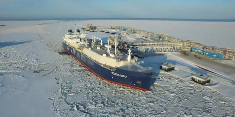 A intrat în vigoare interzicerea re-exporturilor de LNG din Rusia impusă de UE
