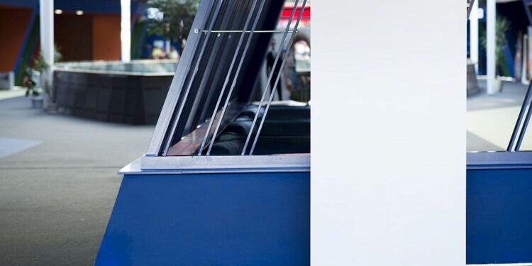 De ce standurile expoziționale personalizate sunt investiția care aduce clienți, nu doar vizitatori