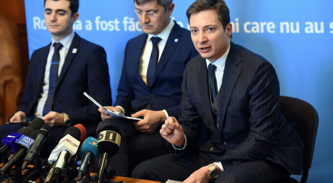 Andrei Caramitru (USR), avertisment dur pentru români: „O să mâncați din gunoaie, voi nu vă dați seama?”